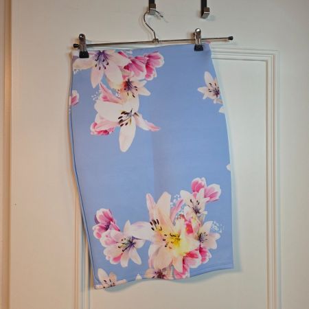 Damen Bleistiftrock Gr. S/M Hellblau Blumen Stretch