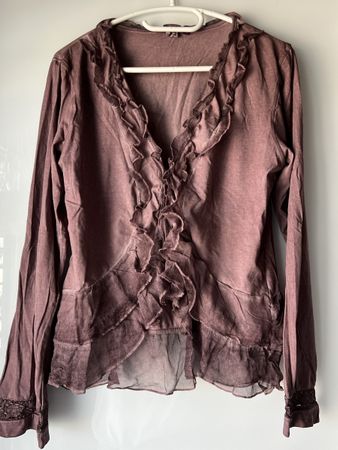 Nile Jäckli Bluse, Gr. M / L mit rüschchen