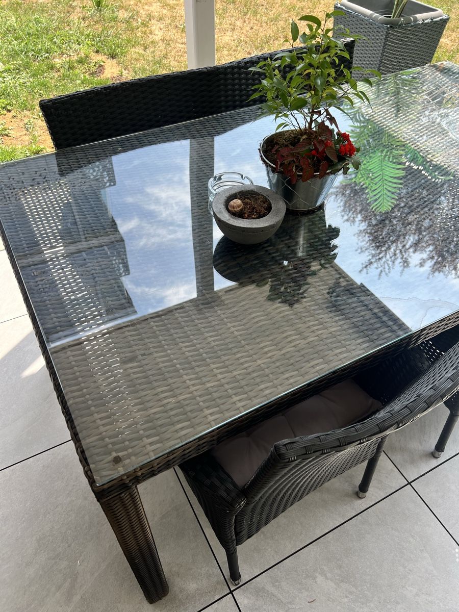 Set de table et chaises: Gartentisch Rattan – D'occasion à Wittenbach par Tamara113 1