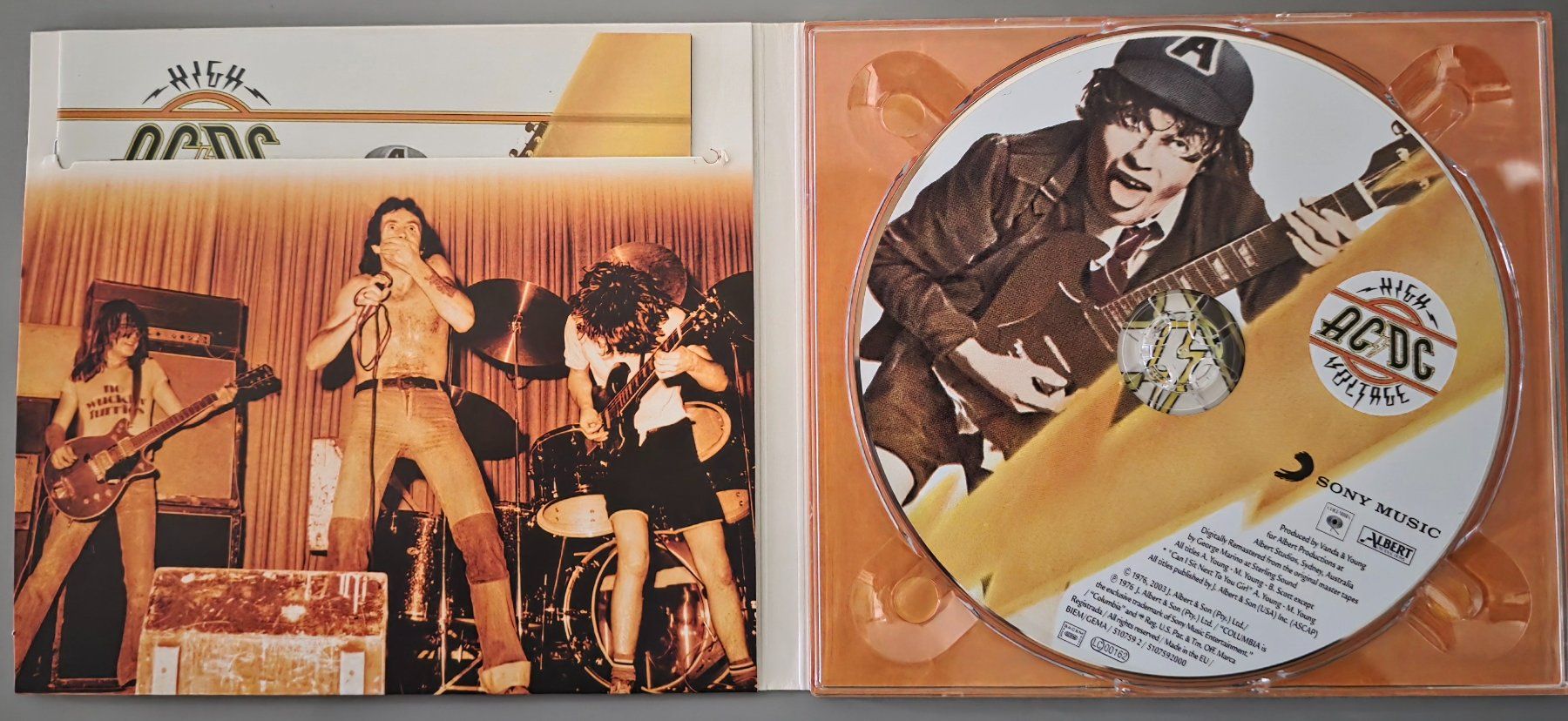 CD: AC/DC CD – High Voltage – Usato da Root venduto da atelier22 1