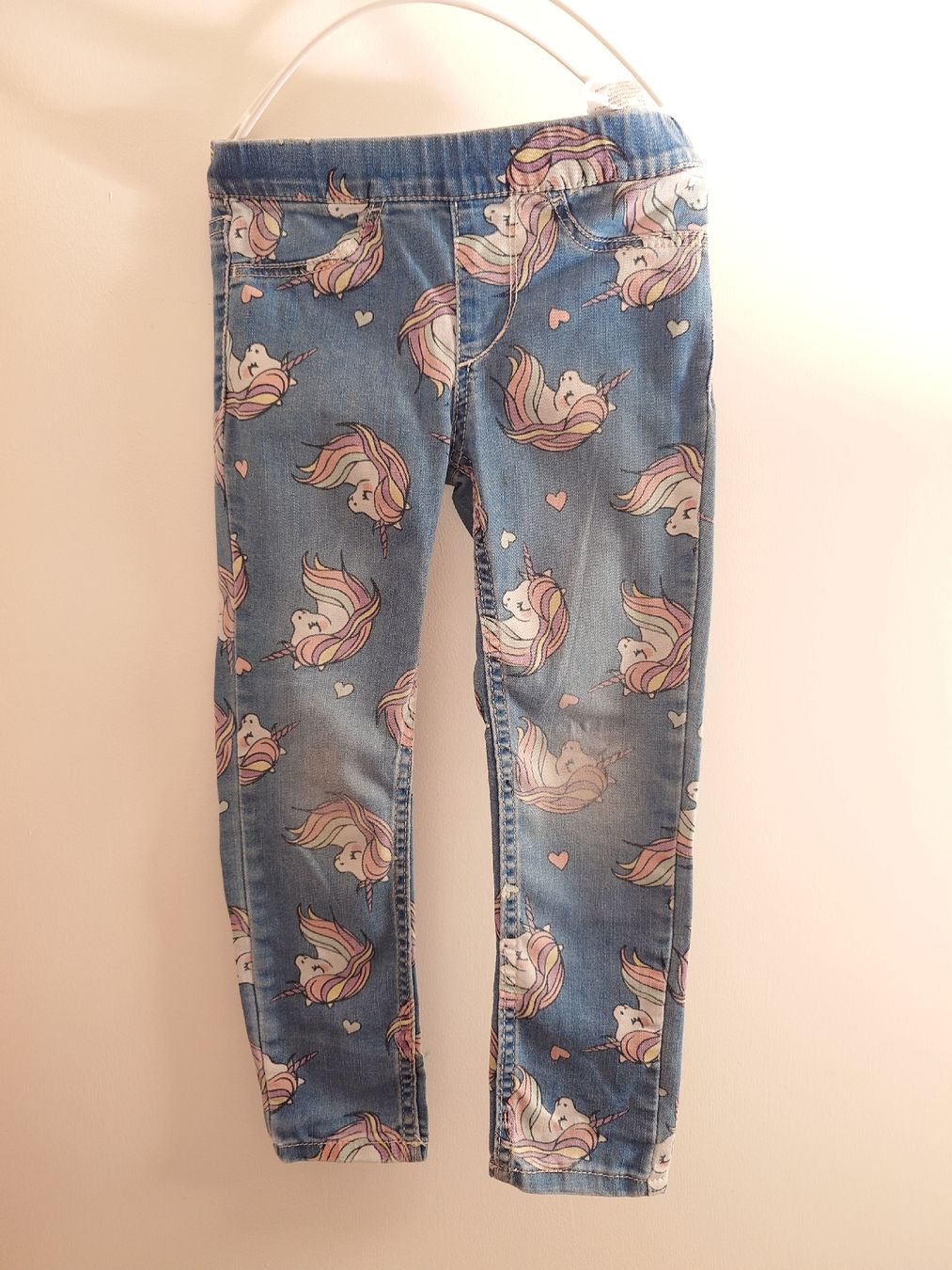 Pantaloni: Mädchen Jeans Einhörner, Grösse 104 – Usato da Uster venduto da snowy_6