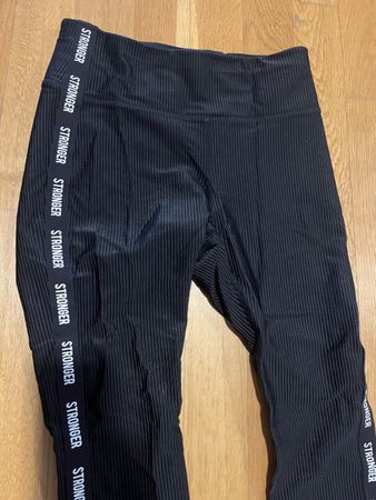 Black Ribbed Leggings - Stronger Brand - Size Small! 🔥