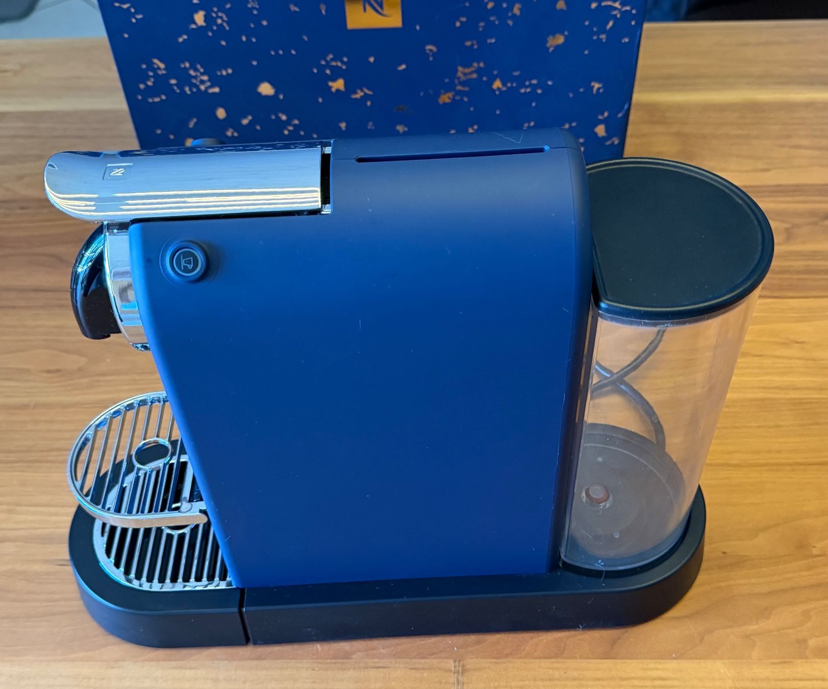 Nespresso Macchine per caffè & Macchine per espresso: Nespresso CitiZ "Magic Blue" (D113 CH) – Difettoso da Wilihof venduto da escargotet 1