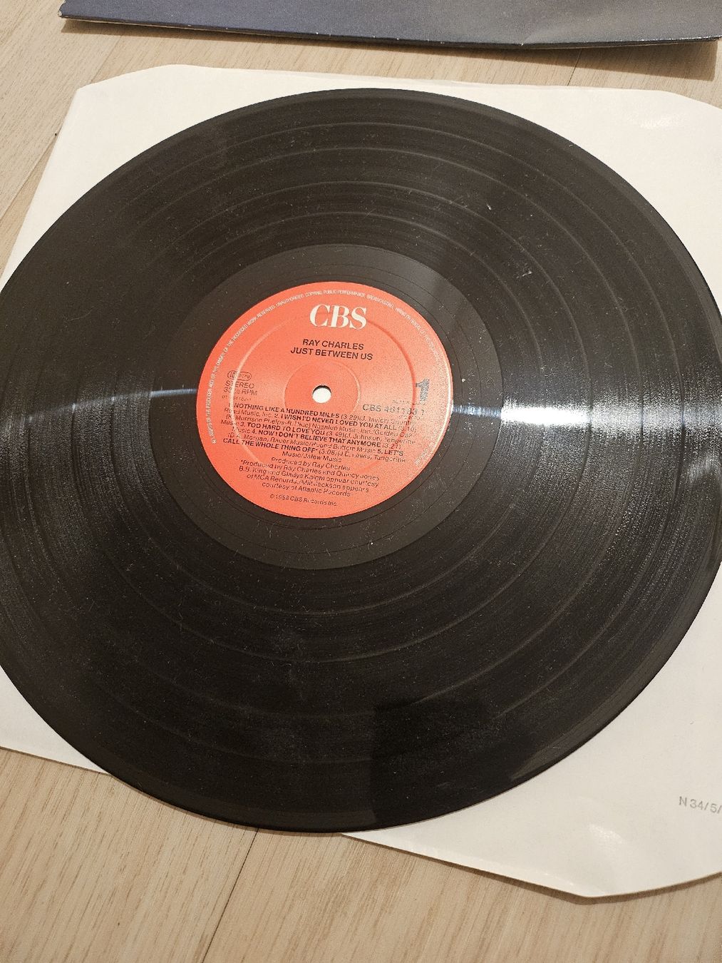 Dischi in vinile: Vinyle Ray Charles Just Between Us 33t – Usato da La Joux FR venduto da car_ck96 2