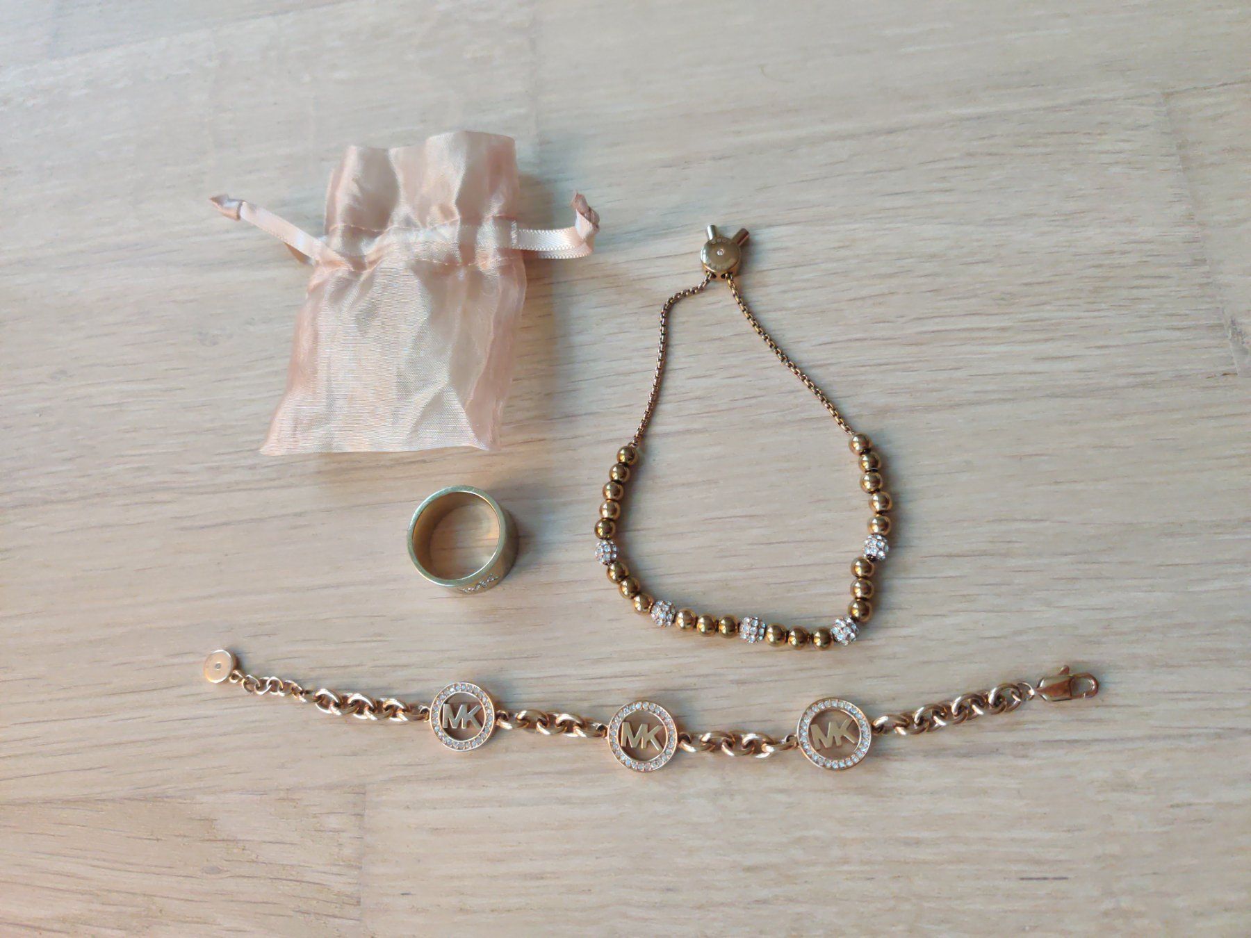 Michael Kors Bracciali & Braccialetti: Michael Kors Schmuck Set Armband Ring Rose – Usato da St. Gallen venduto da secondhandy111