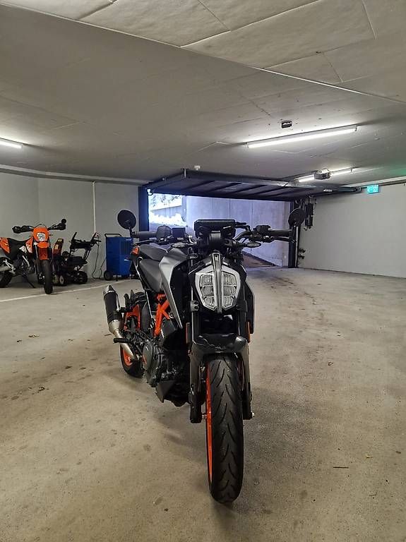 KTM Strada: KTM 390 Duke 2021 – Usato da Unteriberg venduto da cor_2c89 2