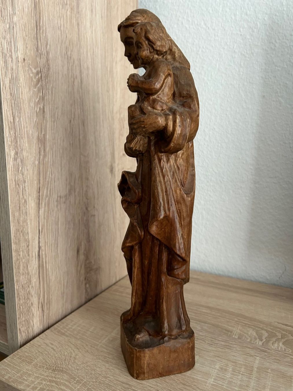 Statuette: Holzfigur Maria mit Jesuskind, geschnitzt – Usato da Goldach venduto da weitsicht55 1