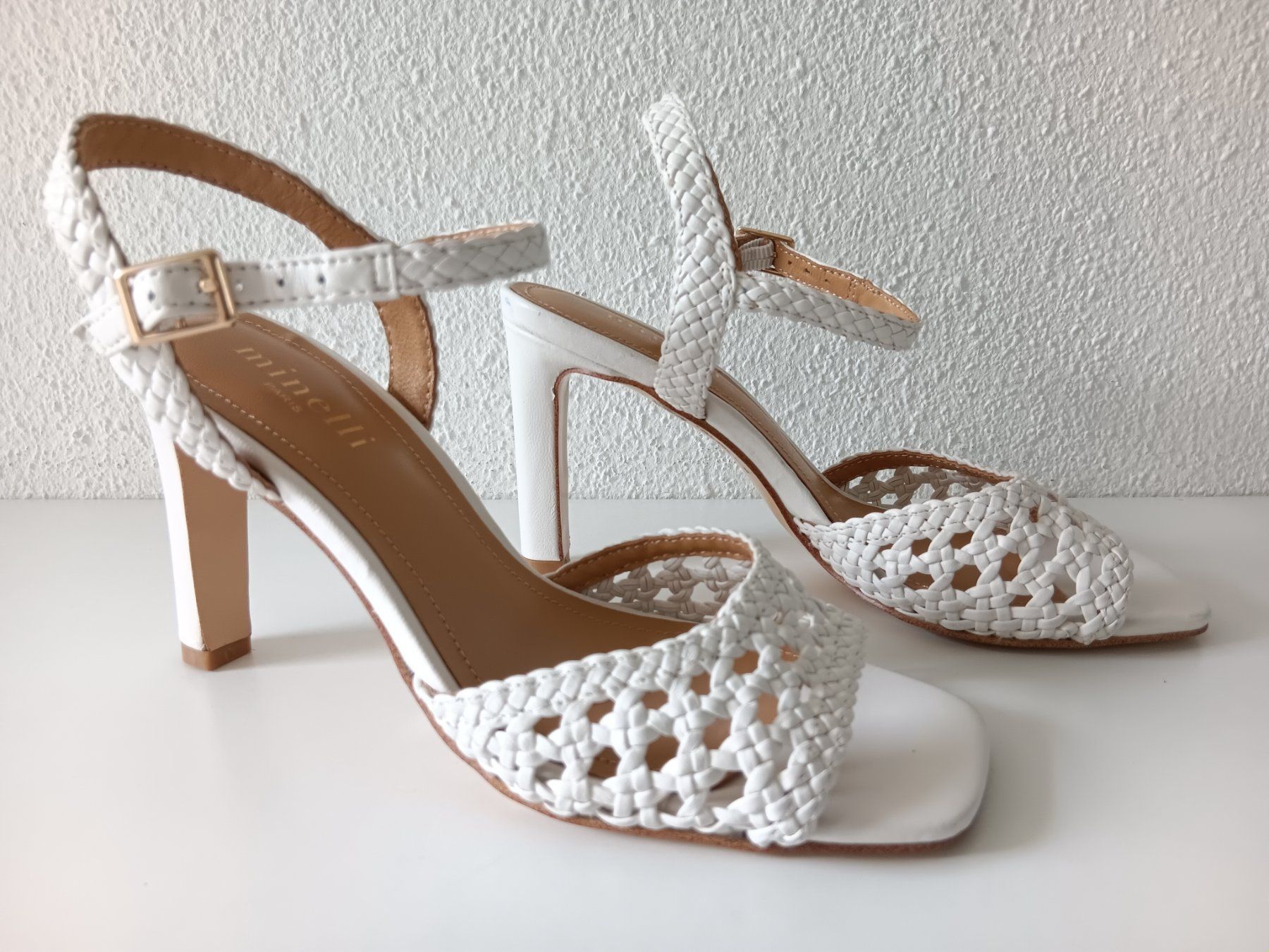 Scarpe da donna: MINELLI Sandales / Sandalen pointure / Nummer 36 – Usato da Cossonay-ville venduto da Super-Price-Quality 1