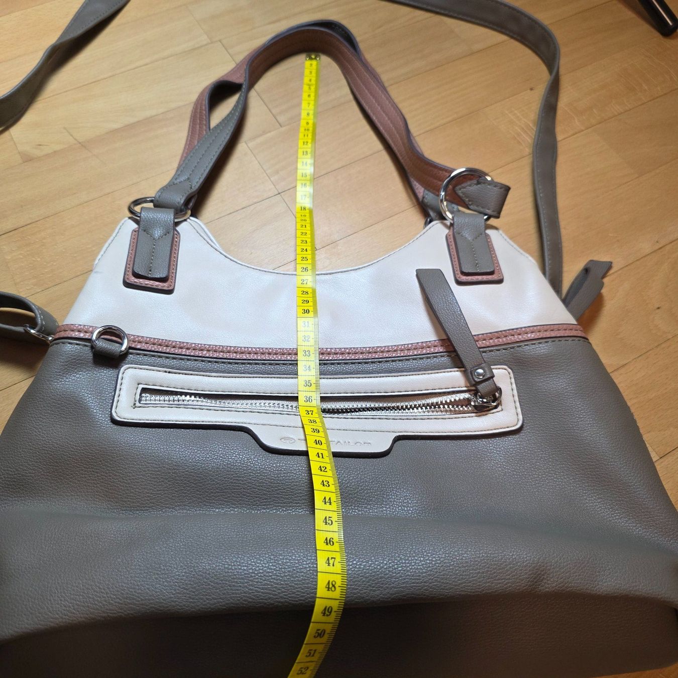 Tom Tailor Taschen für Damen: Tom Tailor Tasche, fast wie neu, drei Fächer – Gebraucht aus Wald ZH von CapLux 5