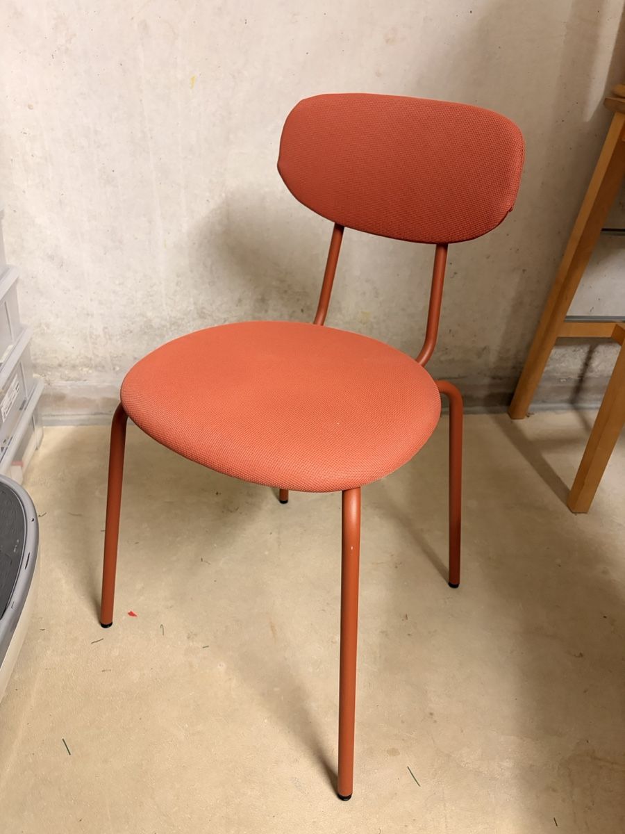 Sedie: Stuhl Metall Orange – Usato da Kerzers venduto da Beluluu