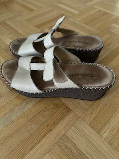 Tamaris Scarpe da donna: Schlüpfer "Tamaris" Gr. 40, Neu! – Nuovo (secondo la descrizione) da Walenstadt venduto da ricamul 3
