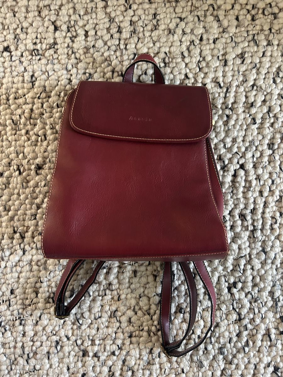 Zaini: Eleganter burgundy Lederrucksack – Nuovo (secondo la descrizione) da Basel venduto da regi_neruda