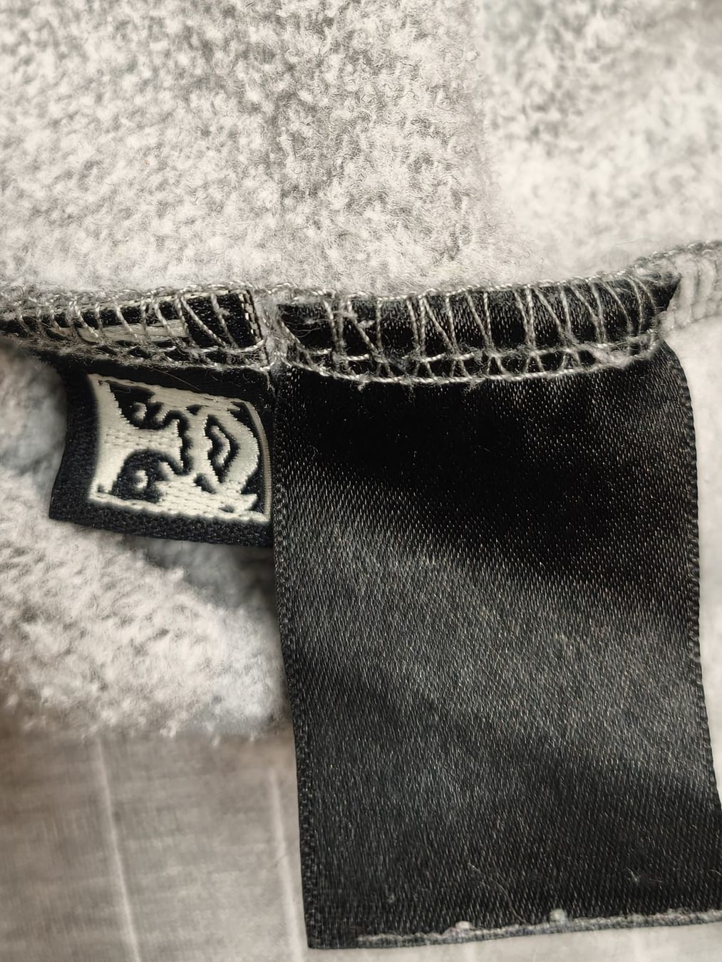 Obey Maglioni & Felpe: OBEY Hoodie, Grösse S, Grau – Nuovo (secondo la descrizione) da Emmetten venduto da SecondhandSiska 5