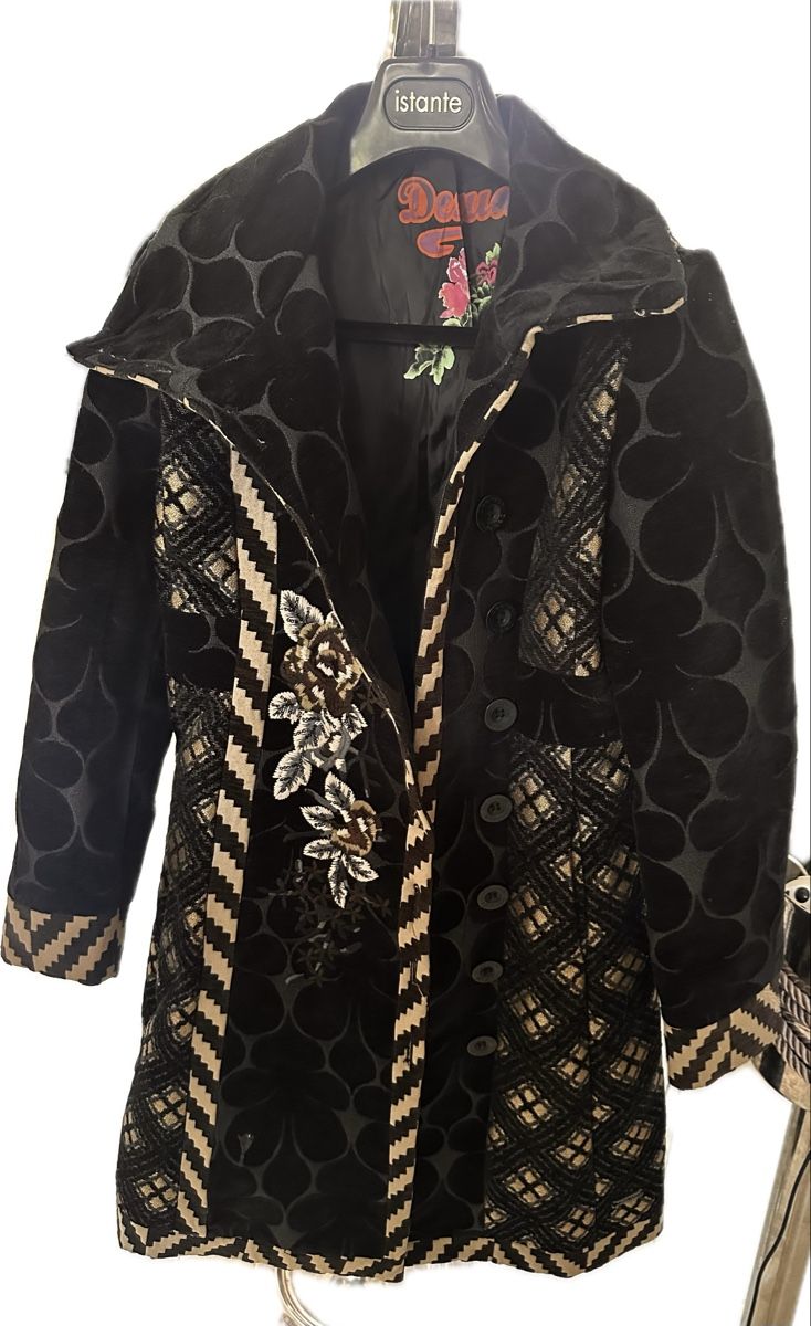 Desigual Cappotti: Desigual Damenmantel  – Nuovo (secondo la descrizione) da Burgdorf venduto da N.O.C.