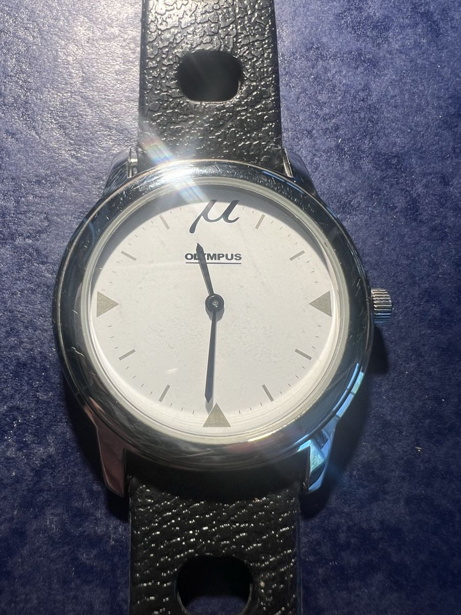 Olympus Orologi: Eine Olympus Uhr – Nuovo (secondo la descrizione) da Laufen venduto da groove60