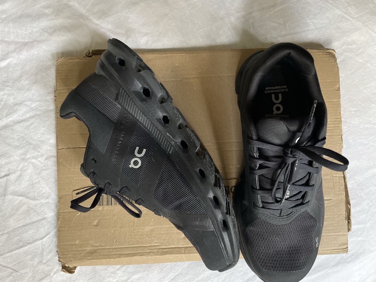 On Scarpe da donna: On Waterproof Running Shoes – Usato da Zürich venduto da Asolomon 5