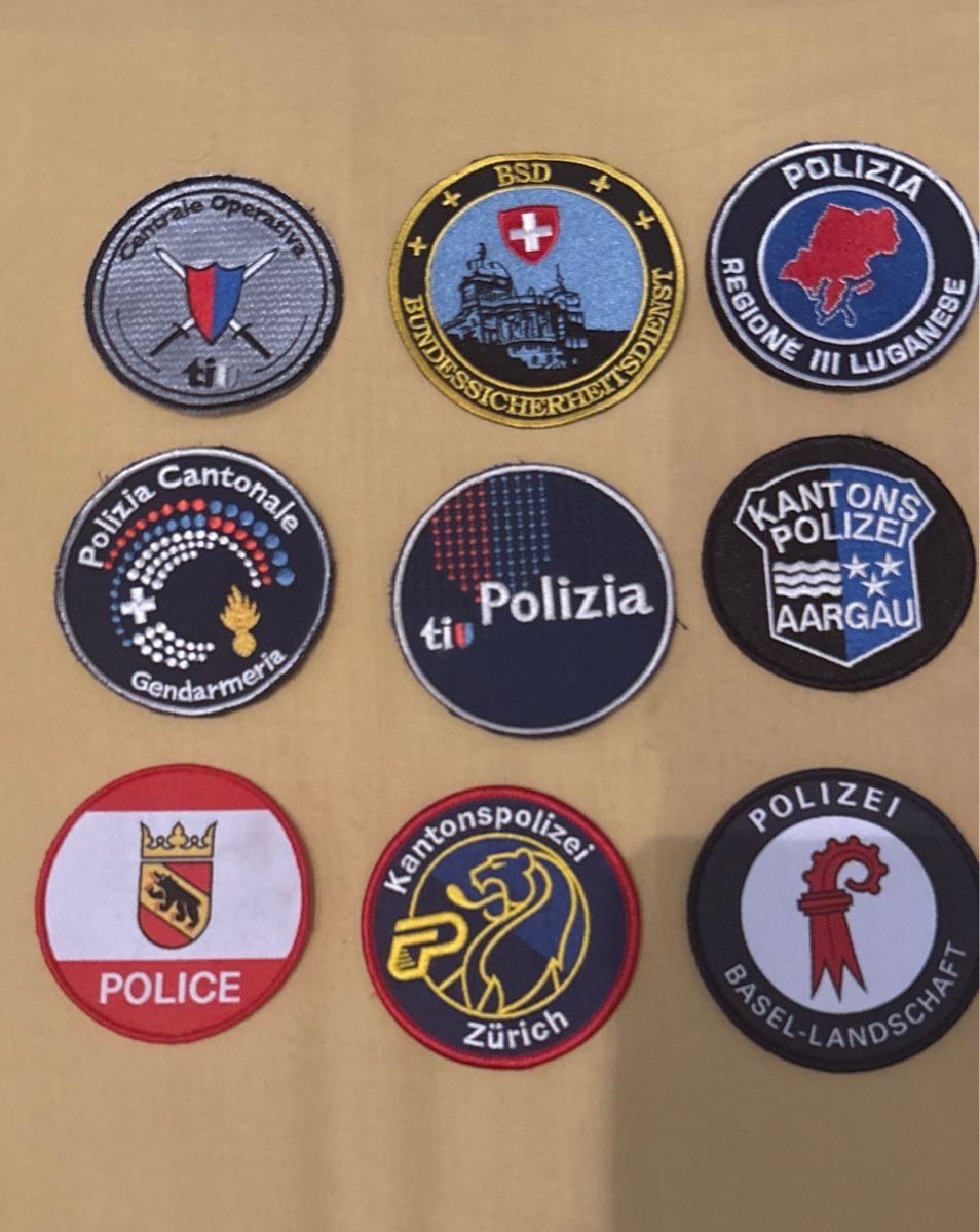 Swiss Plaketten & Abzeichen: Patch polizei - police  – Neu (gemäss Beschreibung) aus Melano von LAP117