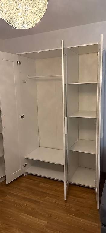 Armoires: Kleiderschrank  – D'occasion à Wil SG par mar_w7v7