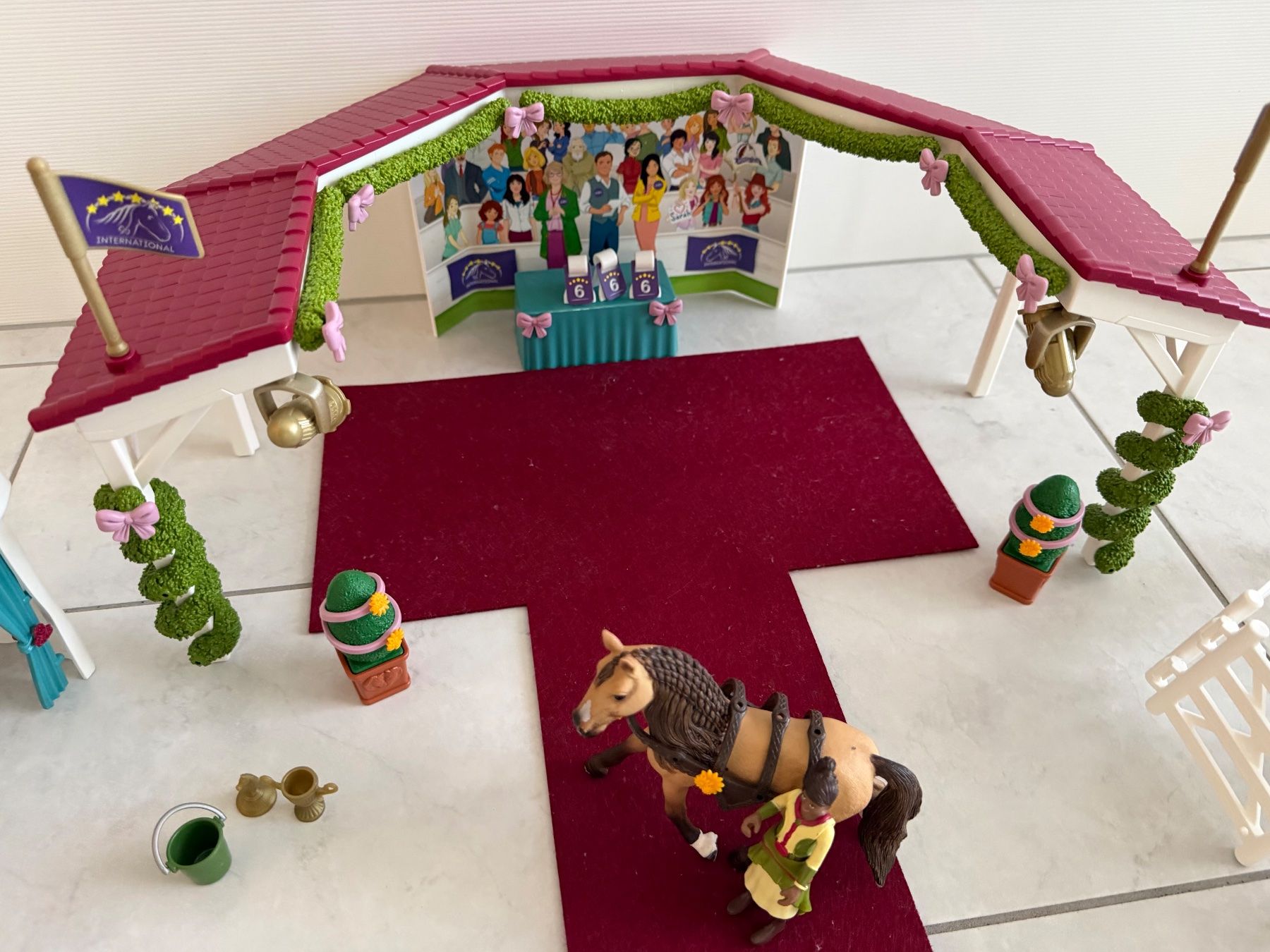 Schleich Spielzeuge: Schleich 42466 grosse Pferdeschau – Gebraucht aus Studen BE von Ironbonehead 3