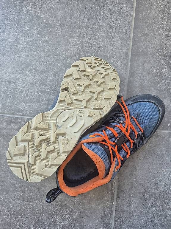 Herrenschuhe: Wanderschuhe 35 – Gebraucht aus Moosseedorf von shu_xbn8 2
