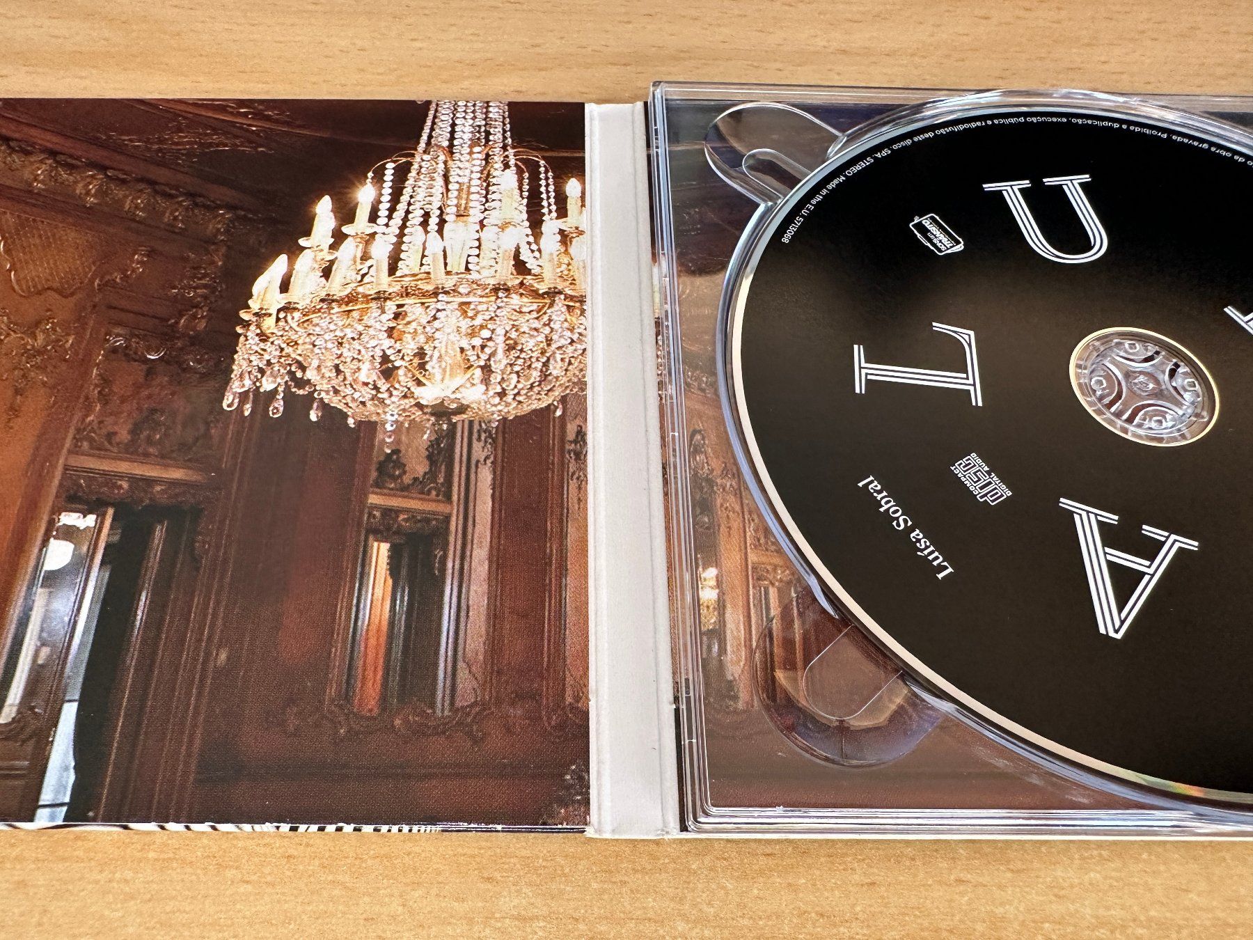 CD: Luísa Sobral – Luísa – Usato da Rikon im Tösstal venduto da Alpenmutz 2
