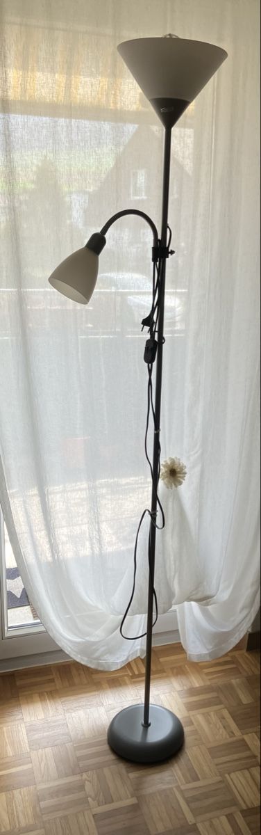 Lampen: Lampada a stelo – Gebraucht aus Ehrendingen von ric_7f7p