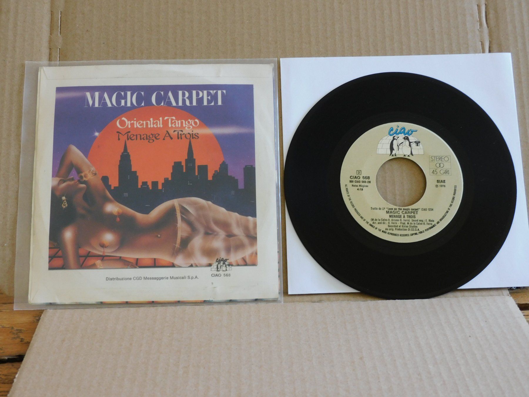 Dischi in vinile: Magic Carpet – Oriental Tango / Menage A Trois – Usato da Emmenbrücke venduto da lamorak 1