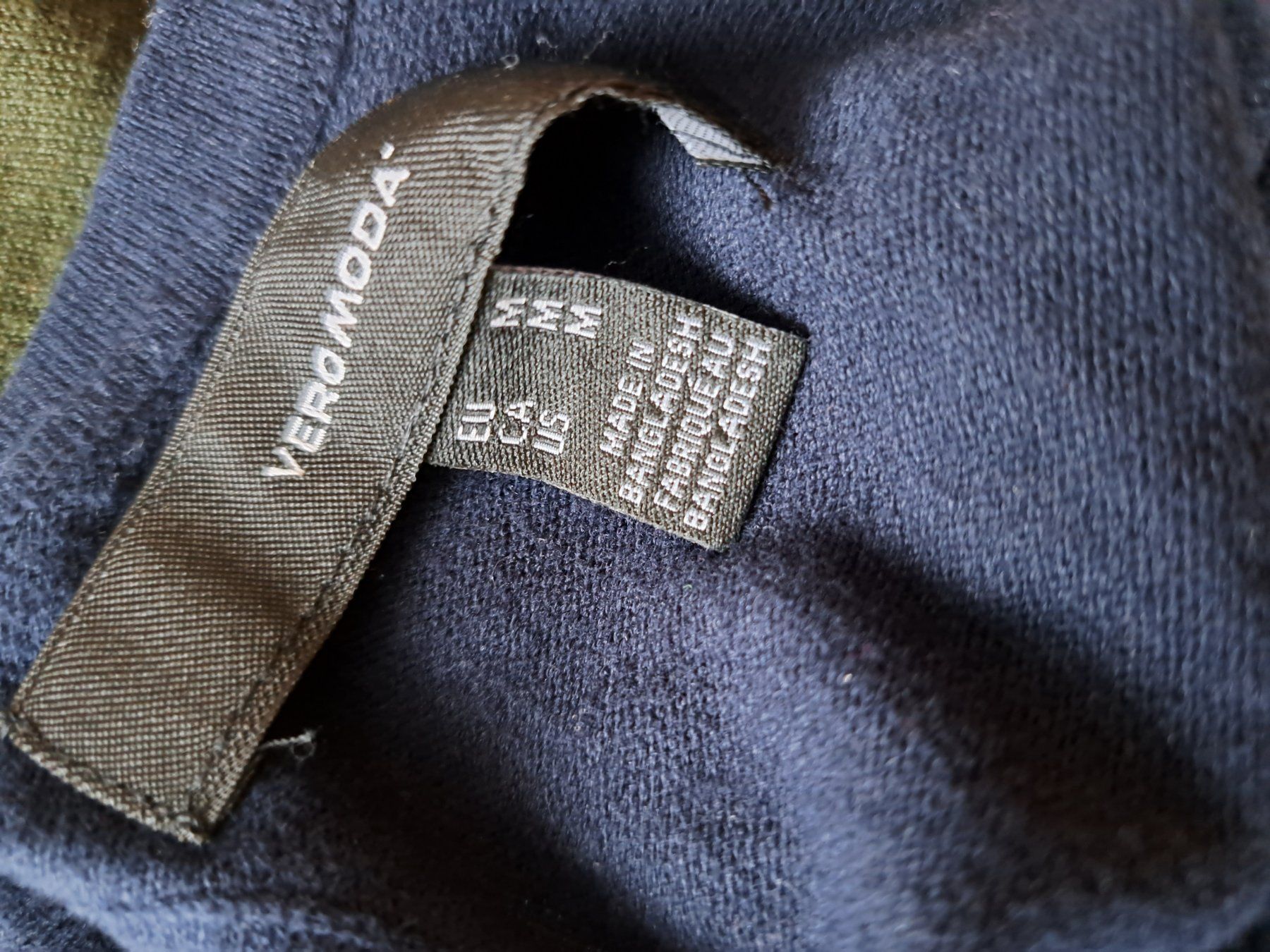 Pulls & Sweat-shirts: Vero Moda Damen Feinstrickpulli Pullover blau M – D'occasion à Weggis par Leeclipse 7