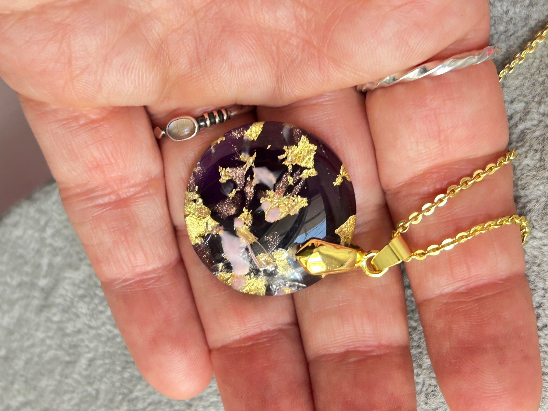 Ketten: Kette mit Anhänger violet Unikat Geschenkidee – Gebraucht aus Dittingen von Bijoubelle 4