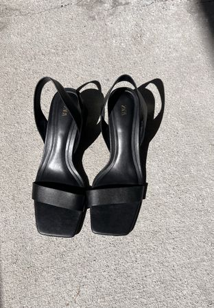 Neuwertige schwarze Sandalen, Gr 39