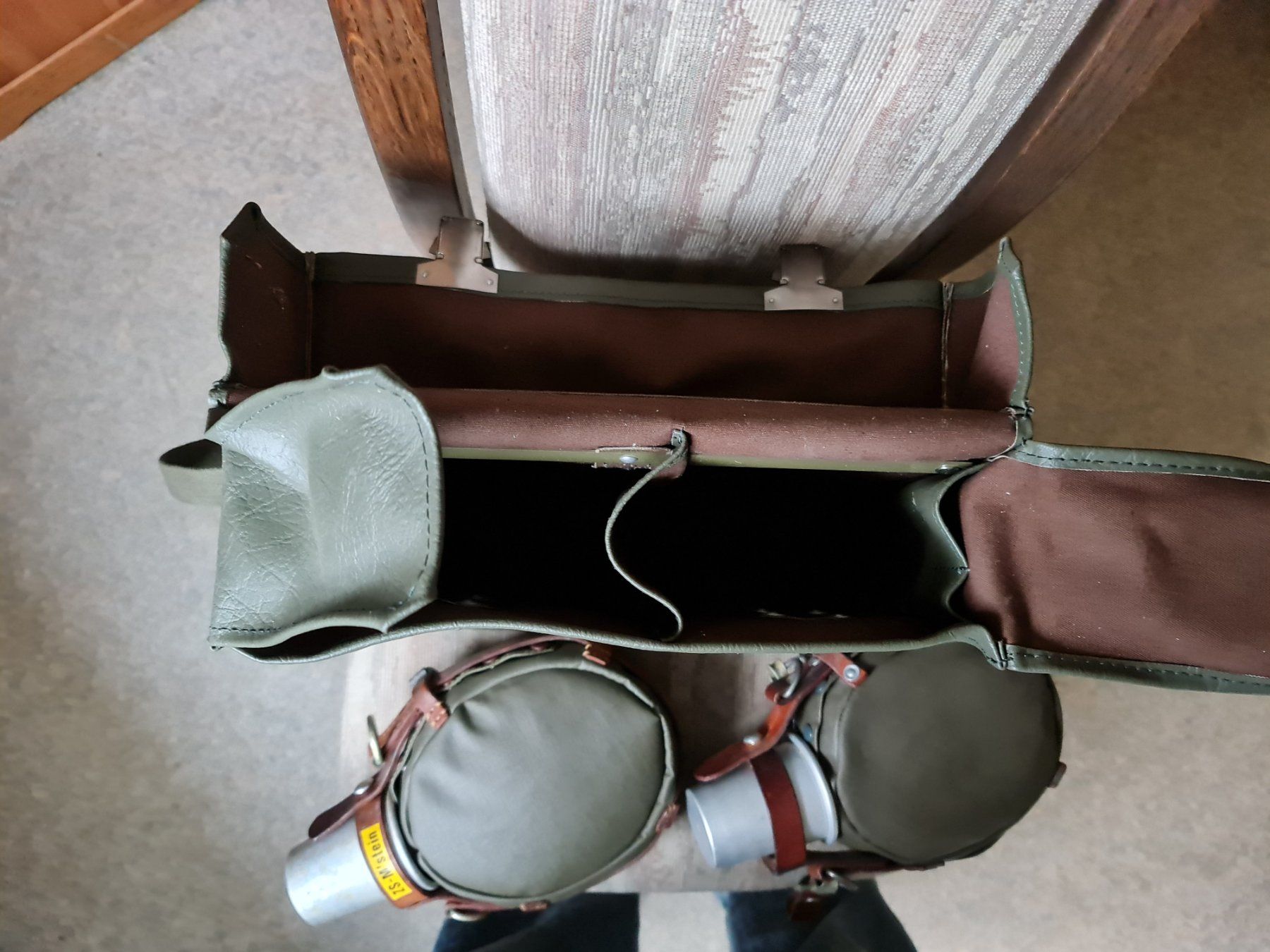 Borse: Zwei Lebelflaschen in Sanitetertasche – Usato da Sins venduto da tomeks 4