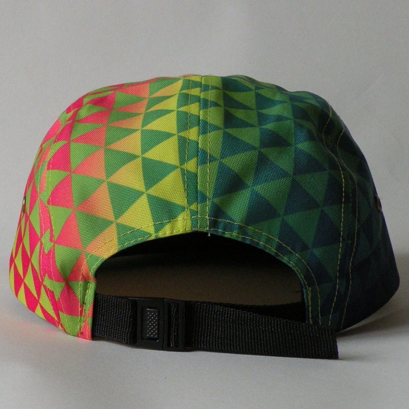 Copricapi, berretti & cappellini: 5-Panel Cap von We Are V – Nuovo e nell'imballaggio originale da Schüpfheim venduto da WeAreV 2