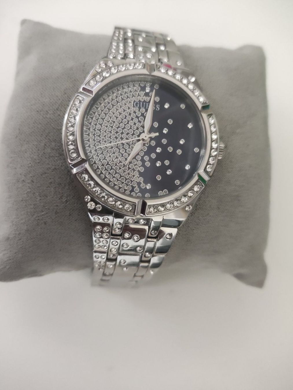 Guess Orologi: GUESS Uhr – Nuovo e nell'imballaggio originale da Allschwil venduto da Livy_83