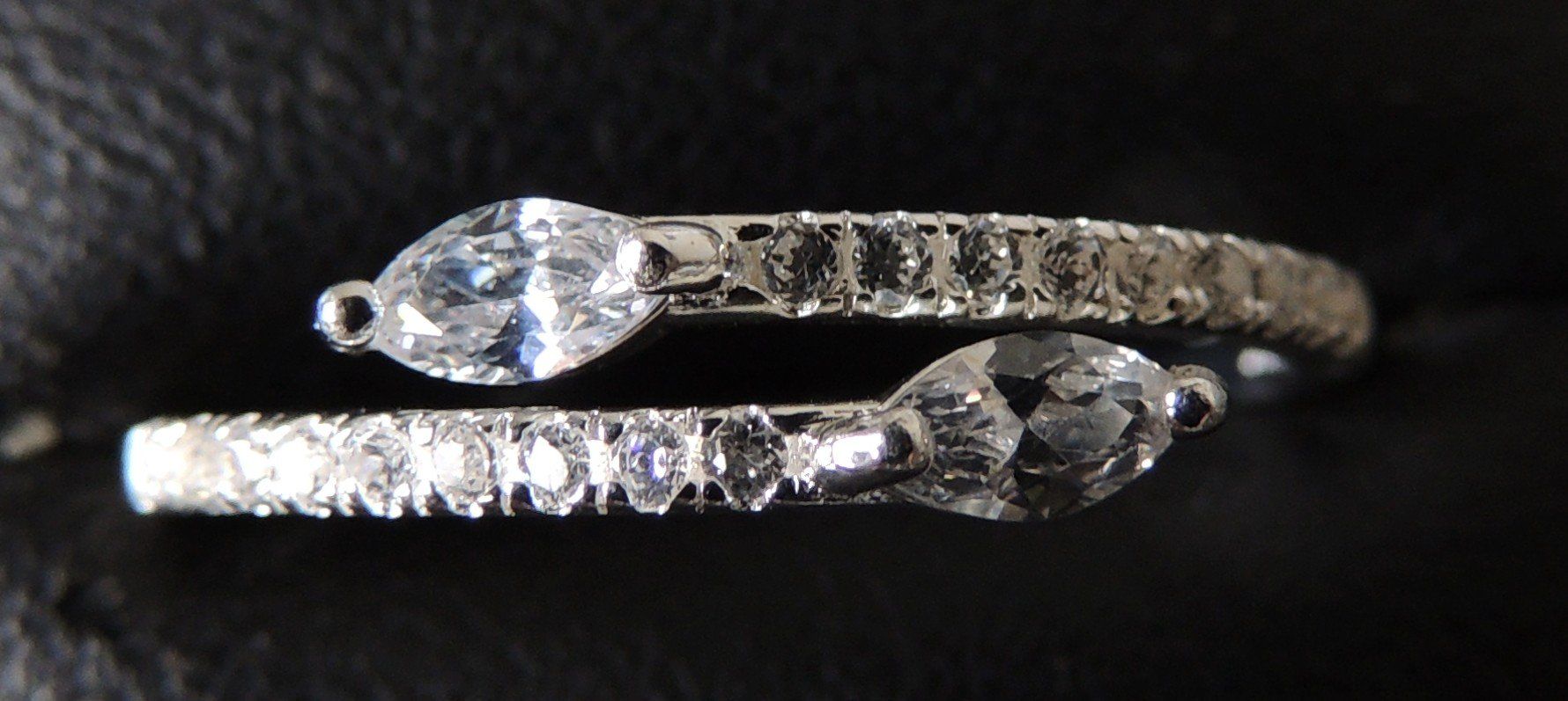 Anelli: Silber 925 Fingerring mit Zirkonias – Nuovo e nell'imballaggio originale da Waldenburg venduto da schaller707 2