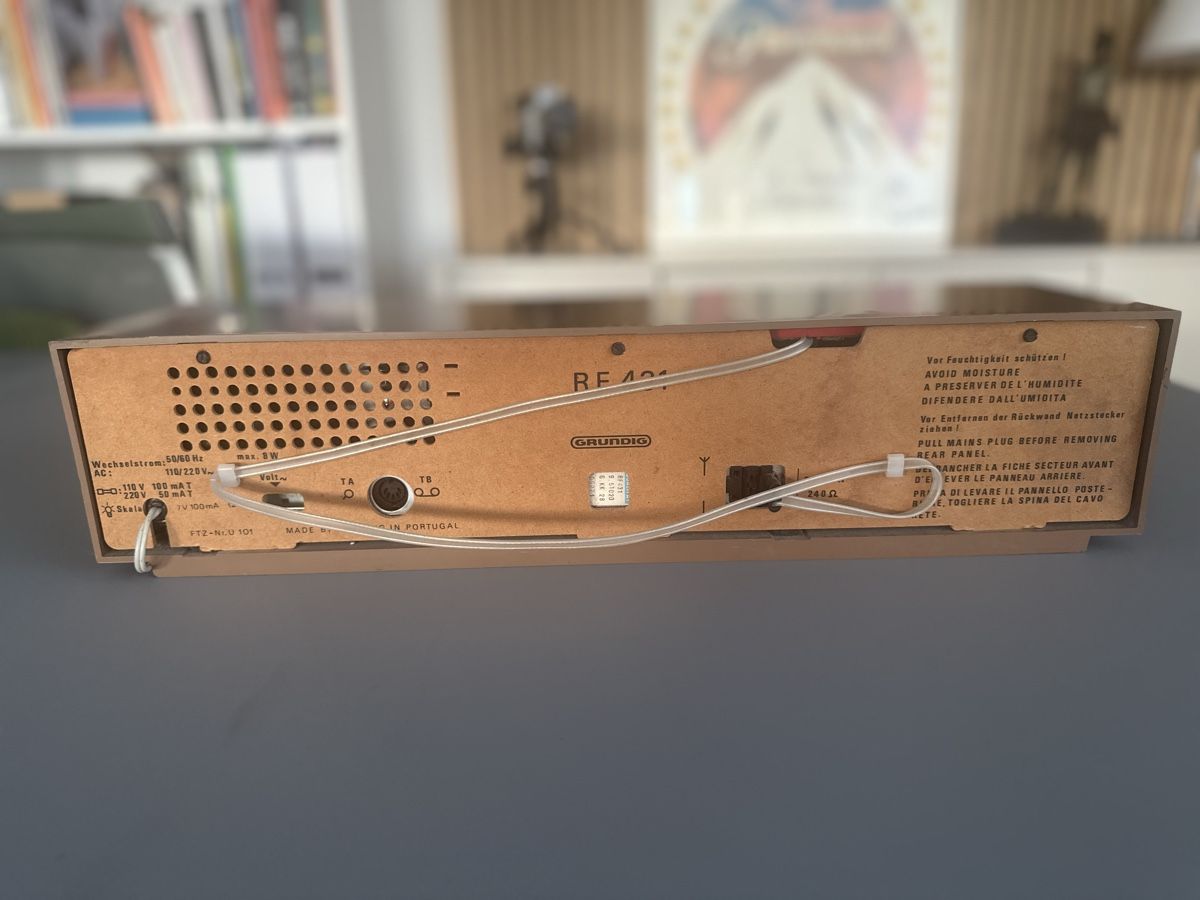 Grundig Radios: Vintage Grundig Radio – Gebraucht aus Erlenbach ZH von Indien8 4
