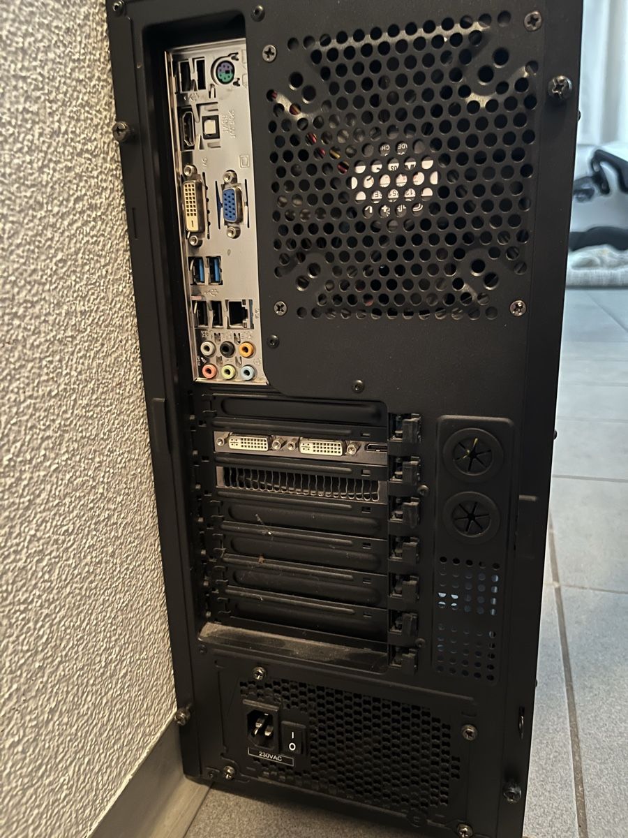 PCs: Pc Gaming  – D'occasion à Chiasso par fairy81 2