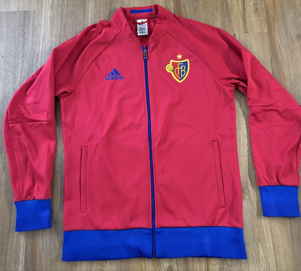 Adidas Giacche: FC Basel Trainerjacke Saison 2016/2017 – Usato da Itingen venduto da Julev