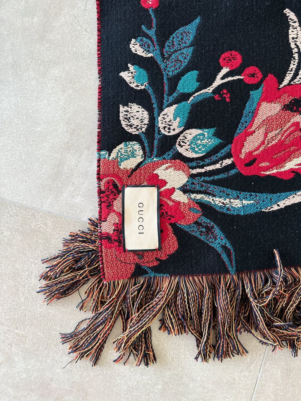 Gucci Coperte: New plaid Gucci – Nuovo e nell'imballaggio originale da Lugano venduto da juledo 1