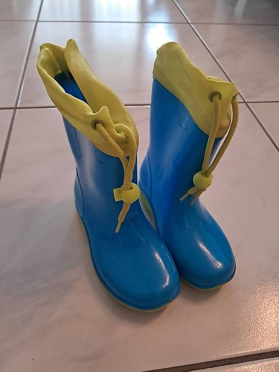 Scarpe per ragazzi: Gummistiefel Gr. 26 – Usato da Belp venduto da Verk976