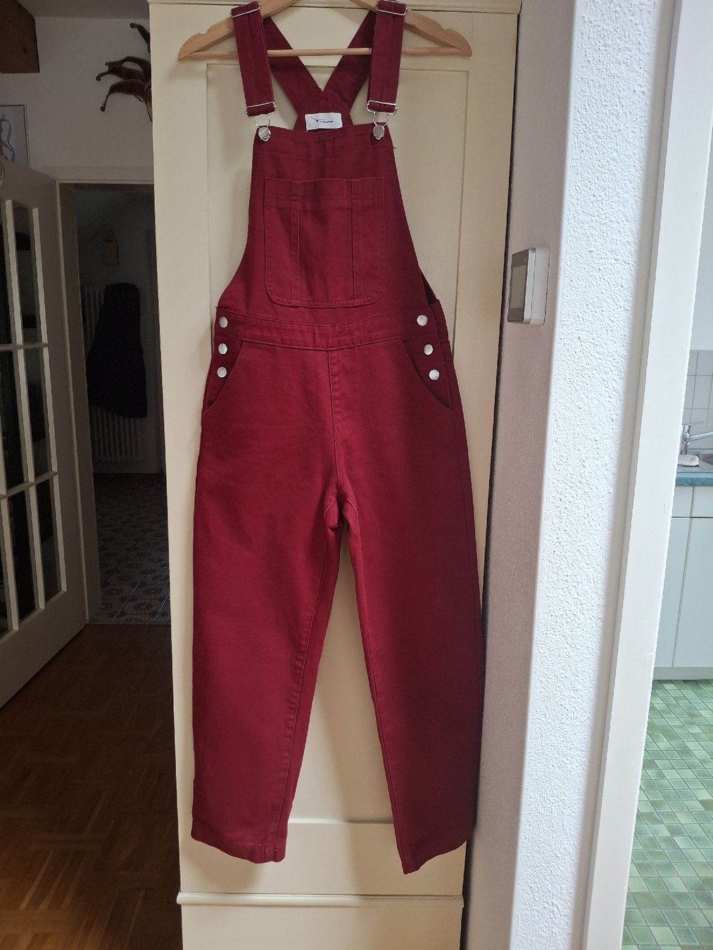 Pantaloni: Rote Latzhose von Twintip – Usato da Solothurn venduto da Mayla92