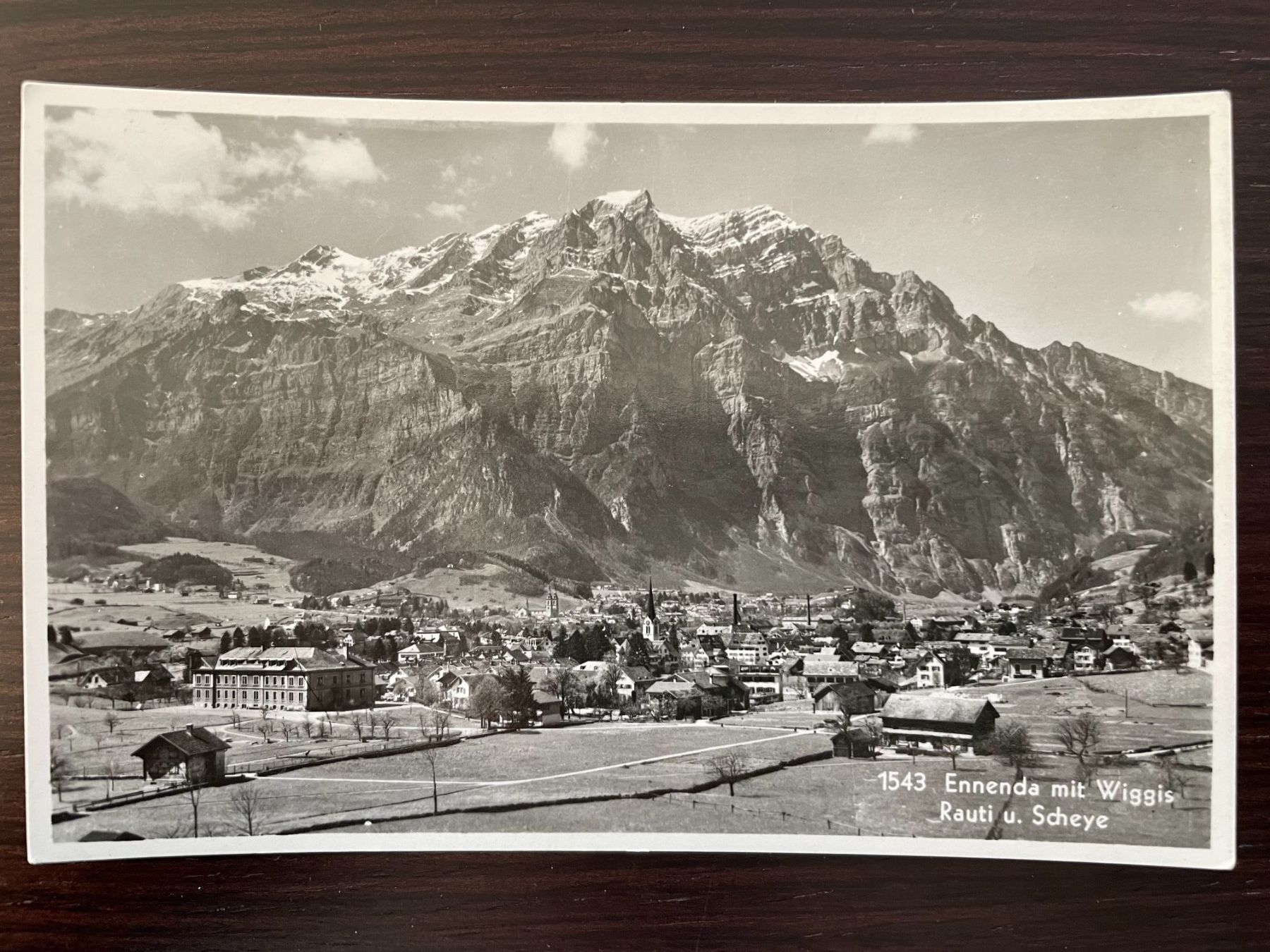 Cartoline postali: ENNENDA (GLARUS) 4 Ansichtskarten, Kirche & Friedhof – Usato da Wald ZH venduto da TLILEF 3