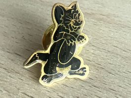 Pin Tom