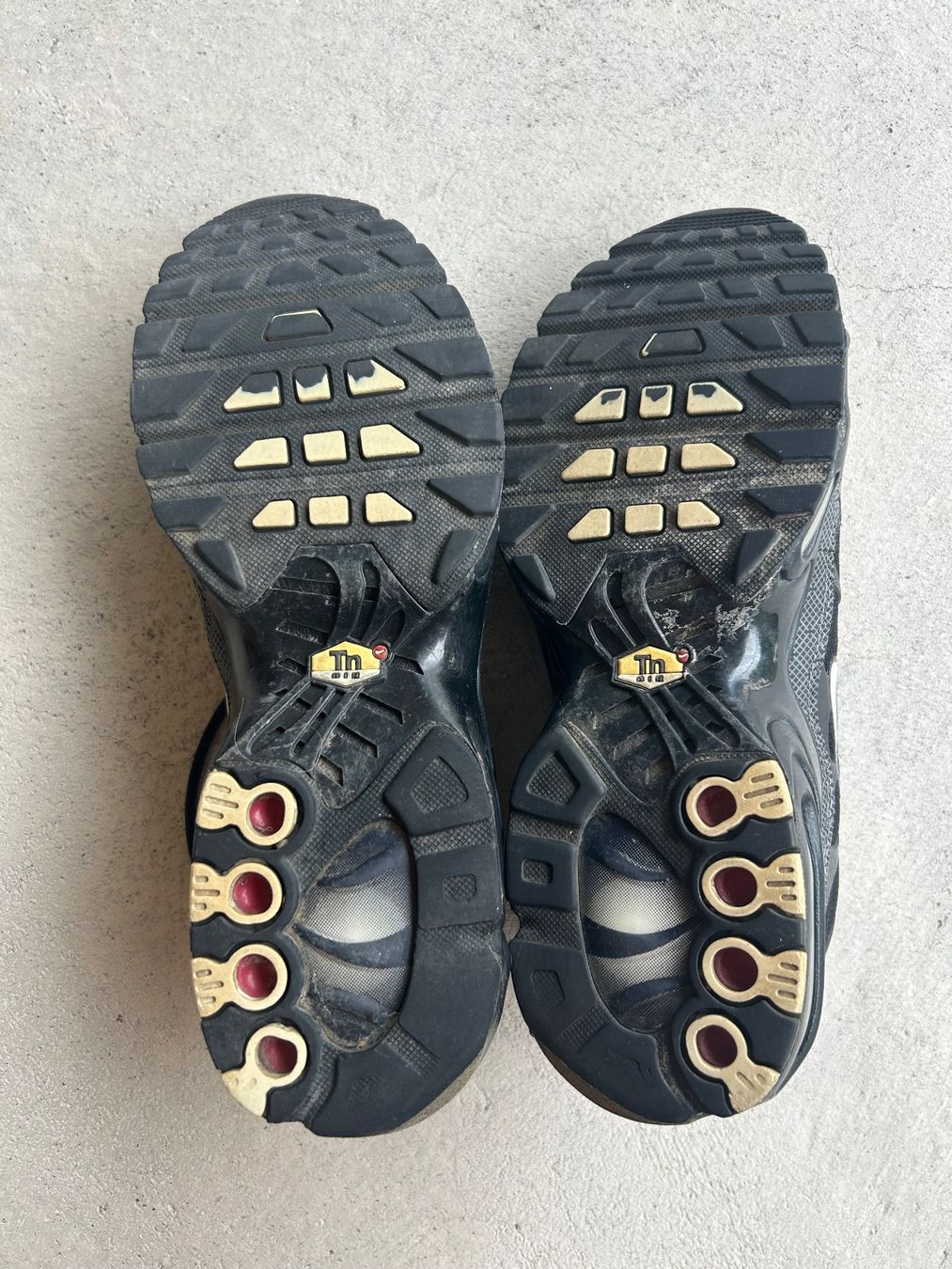 Nike Herrenschuhe: Nike Air Max Plus TN (black) – Gebraucht aus Liestal von Blueberrymuffin._ 5