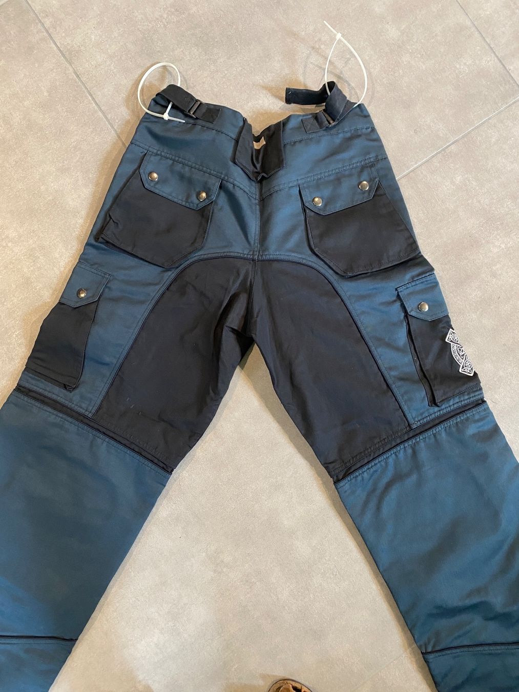 Pantaloni: Goa -Hose – Usato da Schinznach-Dorf venduto da Hpurzel 1