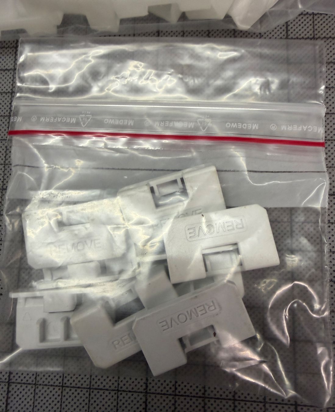 Kit bricolage: Hasler Rollladenstopper, Lamellenstopper, diverse, neu – Nuovo (secondo la descrizione) da Nussbaumen AG venduto da olitech5415 1