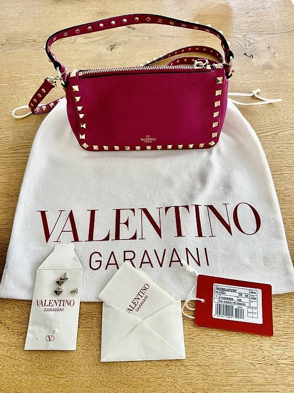 Valentino Taschen für Damen: VALENTINO Rockstud Umhängetasche – Neu (gemäss Beschreibung) aus Basel von car_mz8n 4