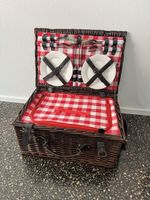 Picnic basket for 4