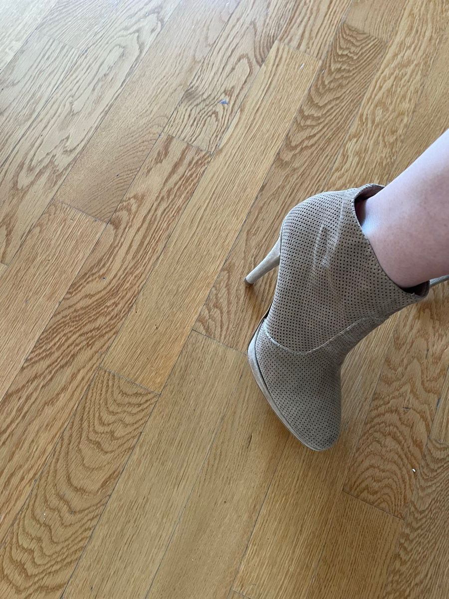 Damenschuhe: Stiefel Conleys Stiefeletten Wildleder beige Gr. 37 – Gebraucht aus Rüschlikon von Lajniii 2