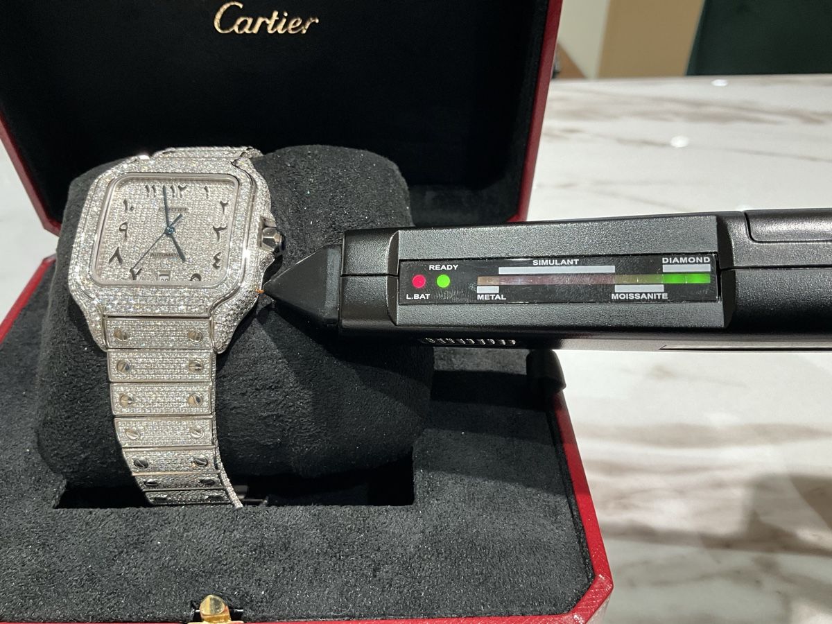 Cartier Orologi: Cartier Santos Iced out – Nuovo (secondo la descrizione) da Schaffhausen venduto da glamour-shop 7