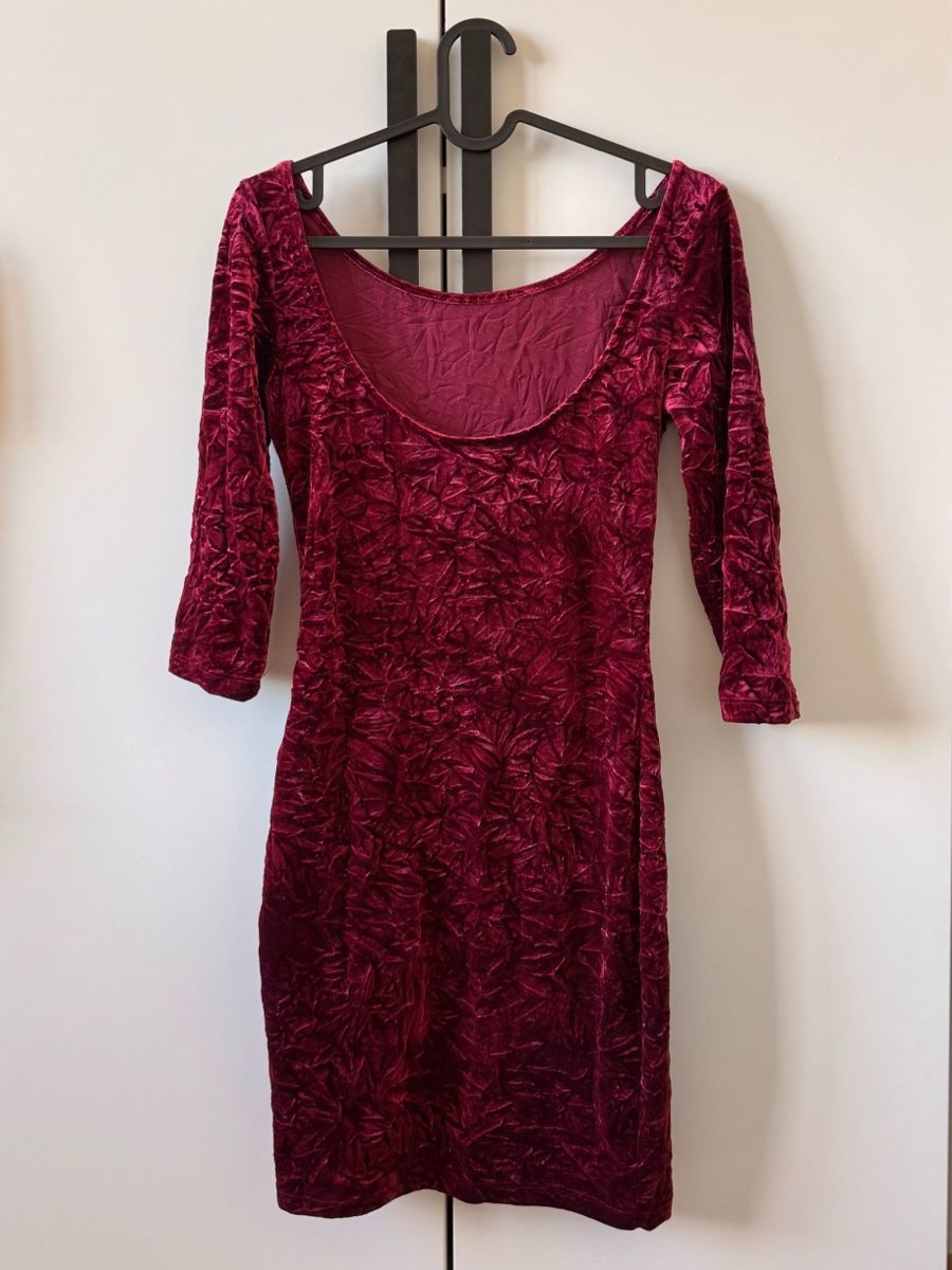 Vestiti: Elegantes Samtkleid mit tiefem Rückenausschnitt – Usato da Horw venduto da julzzz4 1